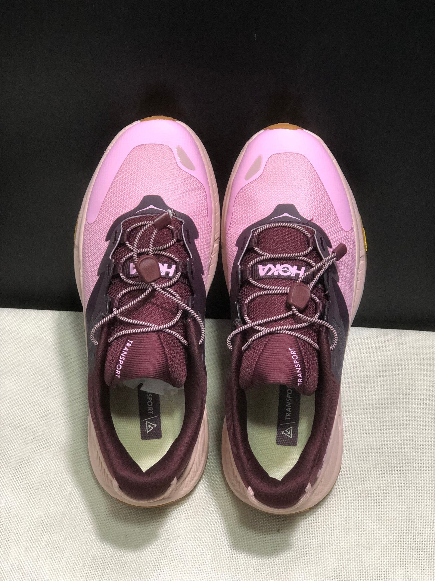 HOKA ONE ONE SKYFLOW
